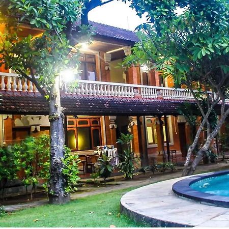 Budhi Beach Inn Kuta Lombok Esterno foto