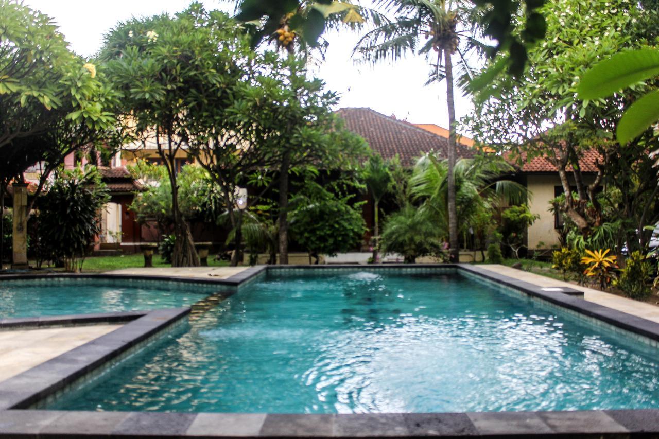 Budhi Beach Inn Kuta Lombok Esterno foto