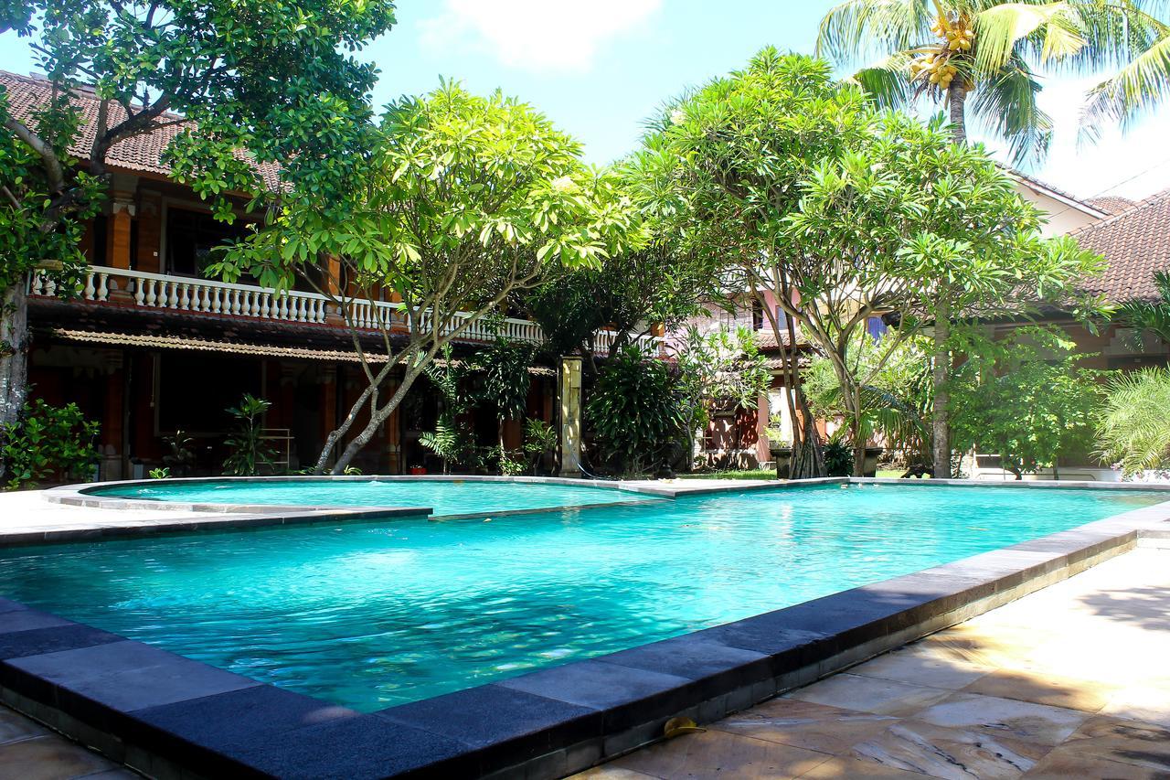 Budhi Beach Inn Kuta Lombok Esterno foto
