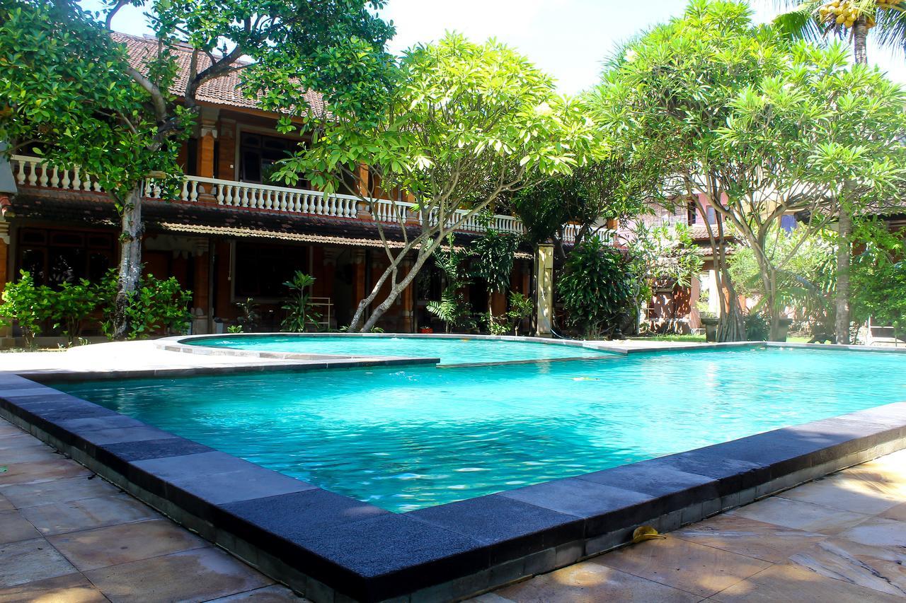 Budhi Beach Inn Kuta Lombok Esterno foto